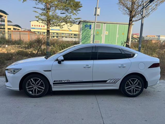 BYD Qin PLUS DM