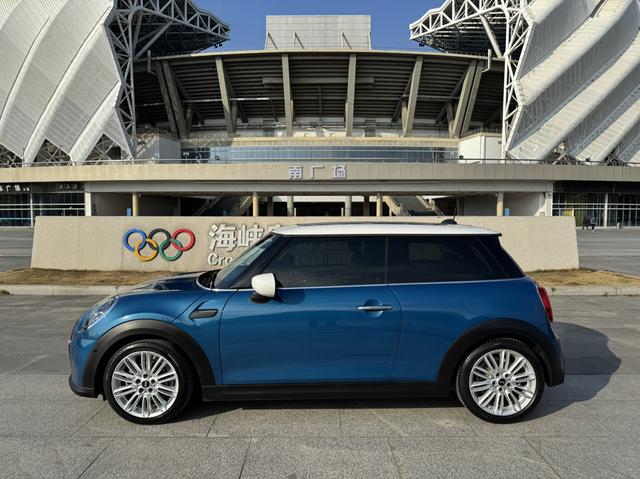 MINI MINI