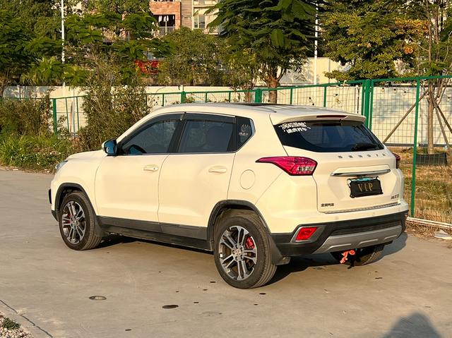 BAIC Shenbao X35