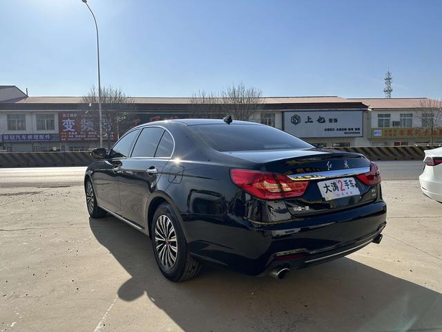 Hongqi H7