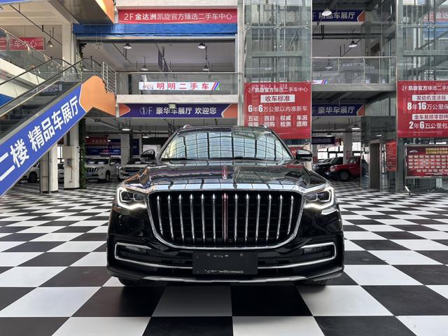 Hongqi HS7