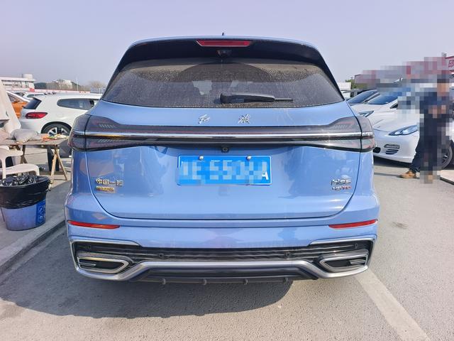 Hongqi HS5