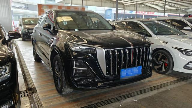 Hongqi HS5