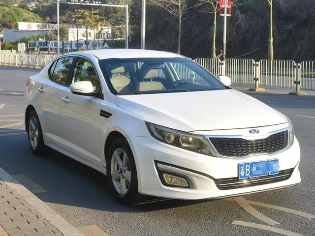 Kia K5