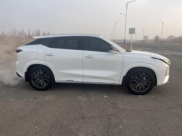 Oshan Changan Auchan Z6 iDD new energy