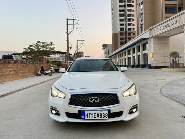 Infiniti Q50