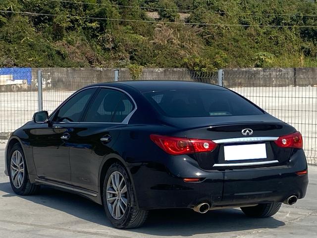 Infiniti Q50L