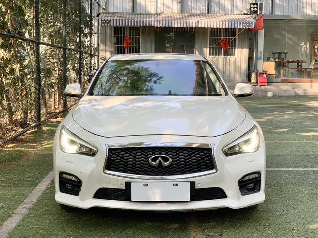 Infiniti Q50L