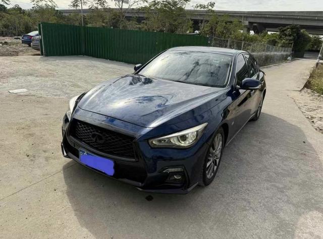 Infiniti Q50L