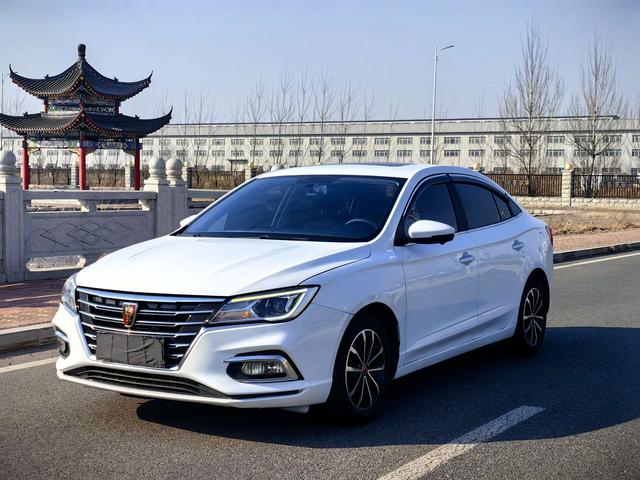 Roewe i5