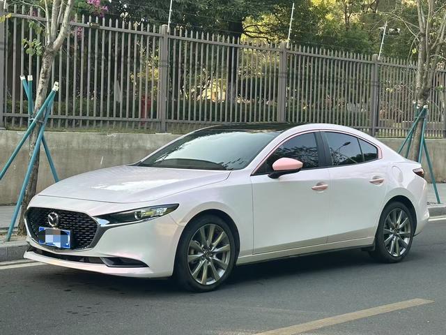 Mazda 3 Angkesela