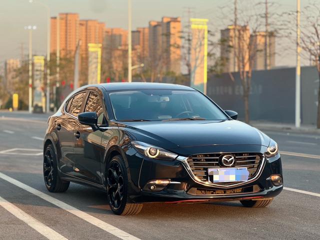 Mazda 3 Angkesela