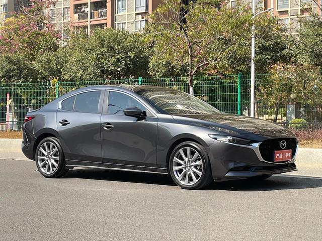 Mazda 3 Angkesela