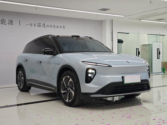 NIO ES6