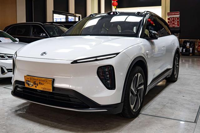 NIO ES6