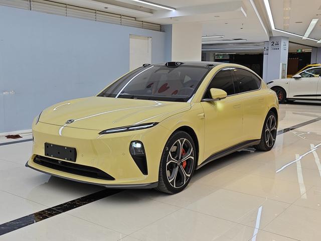 NIO ET5