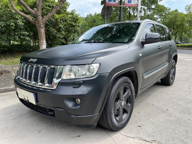 Jeep Grand Cherokee (imported)