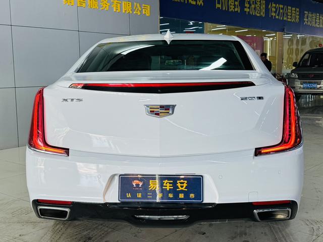 Cadillac XTS