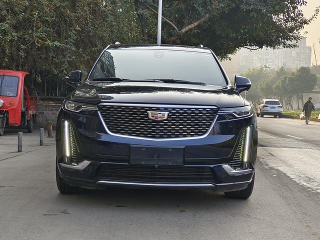 Cadillac XT6