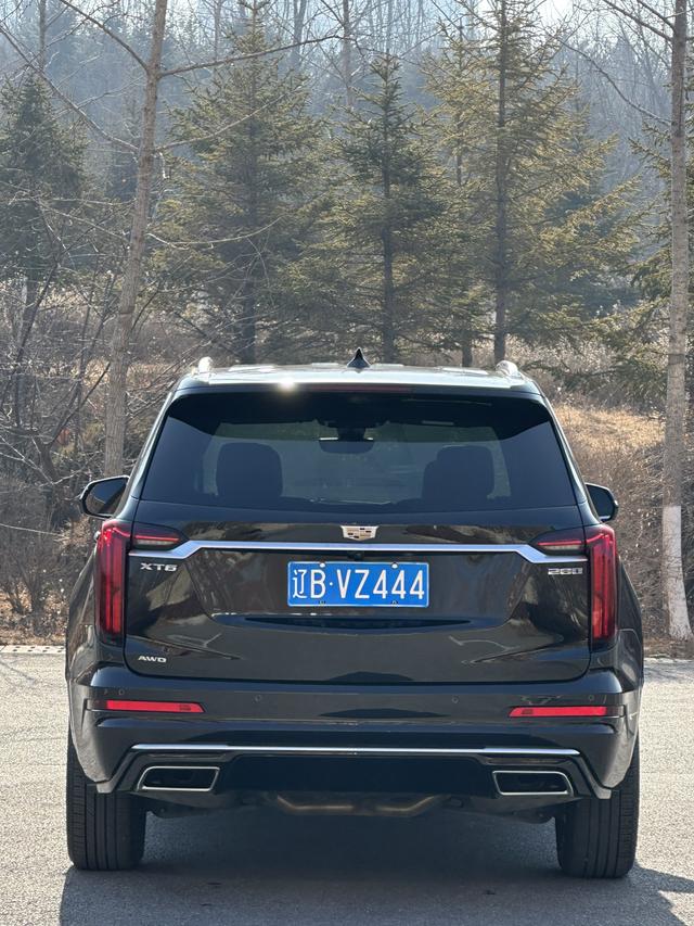 Cadillac XT6