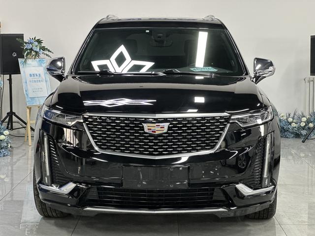 Cadillac XT6