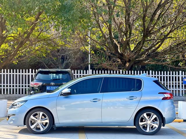 Peugeot 308S