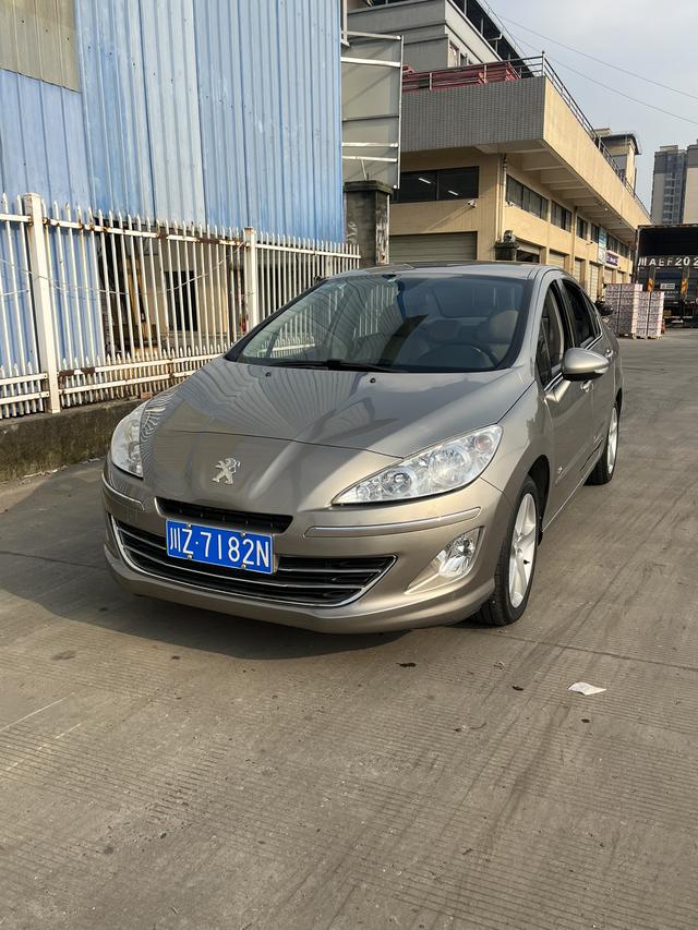 Peugeot 408