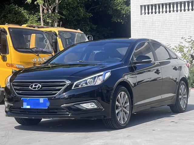 Hyundai Sonata nine