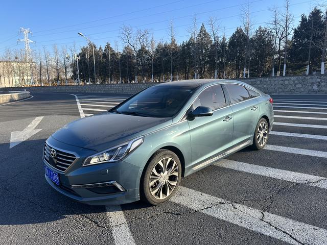 Hyundai Sonata nine