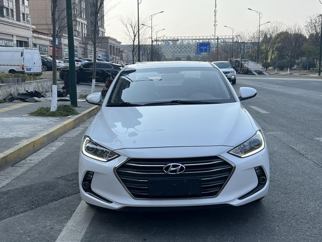 Hyundai Lead