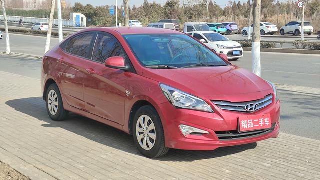 Hyundai Rena