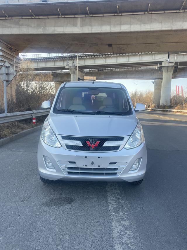 Wuling Rongguang V