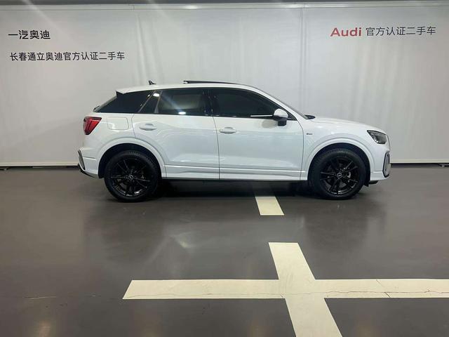 Audi Q2L