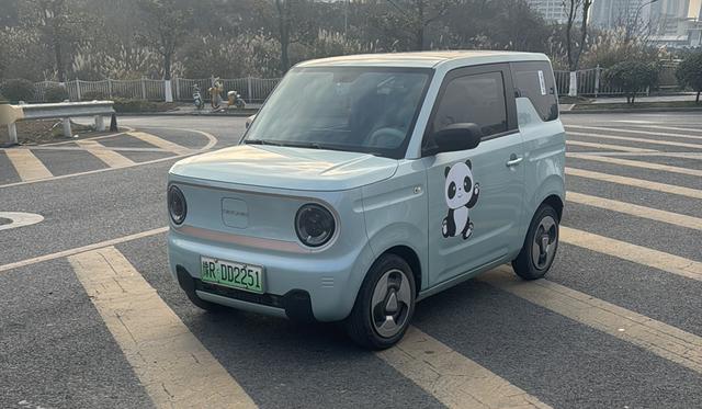 Geely Panda