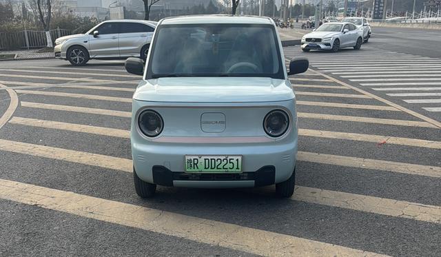 Geely Panda