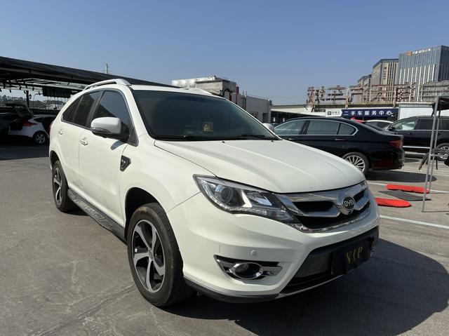 BYD S7