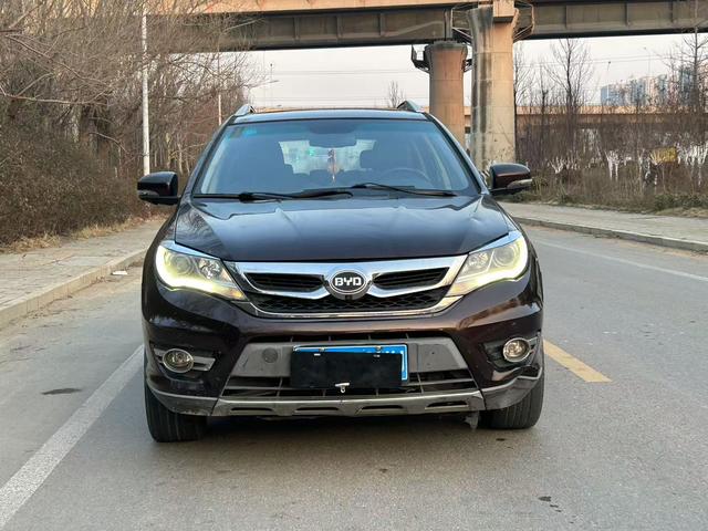 BYD S7