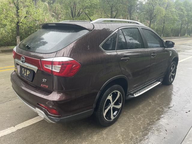 BYD S7