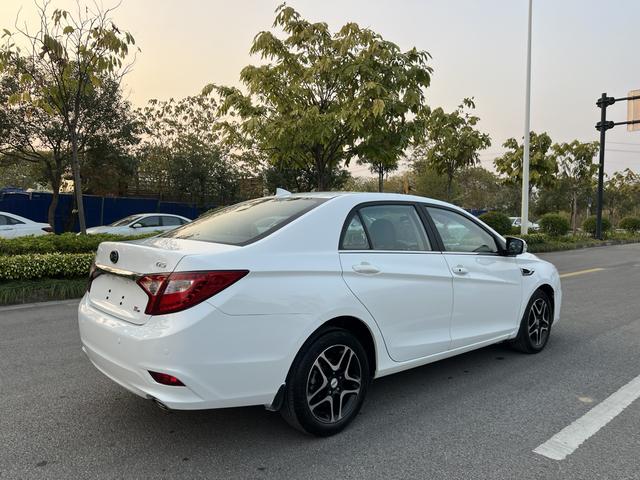 BYD G5