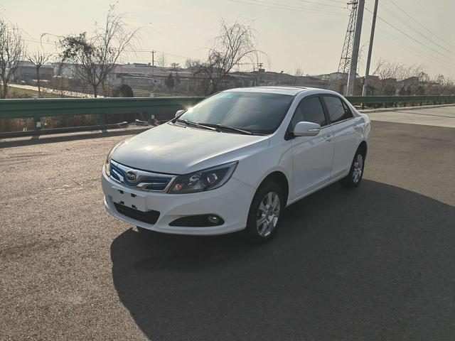 BYD e5