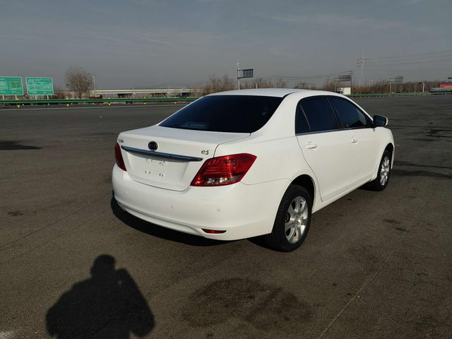 BYD e5