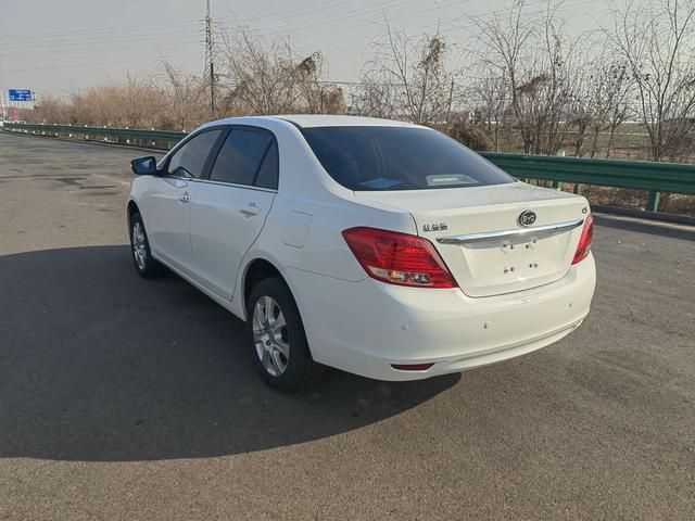 BYD e5