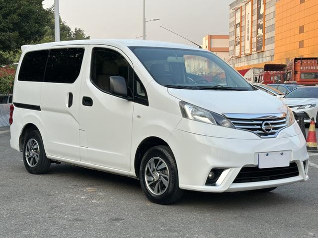 Nissan NV200