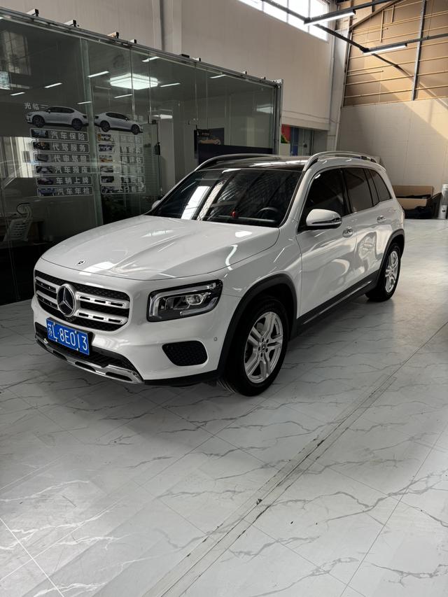 Mercedes-Benz GLB