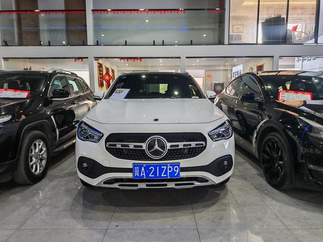 Mercedes-Benz GLA