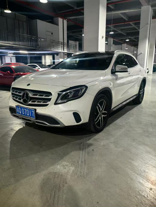 Mercedes-Benz GLA