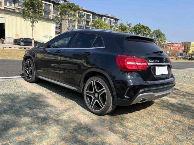 Mercedes-Benz GLA