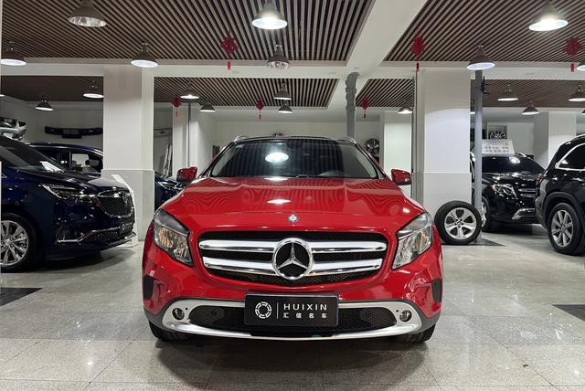 Mercedes-Benz GLA