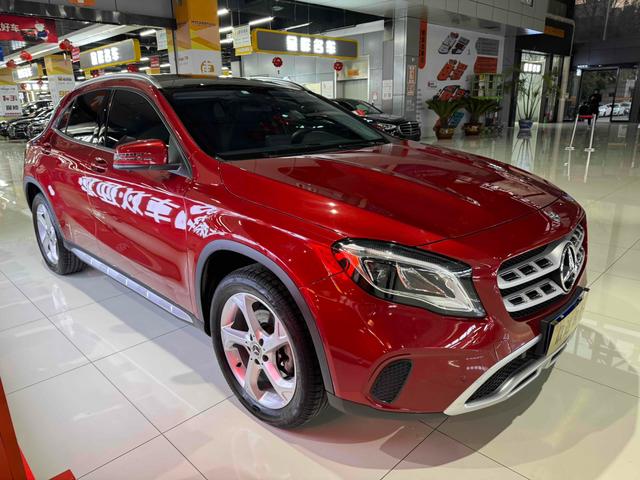 Mercedes-Benz GLA