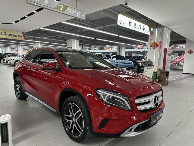 Mercedes-Benz GLA